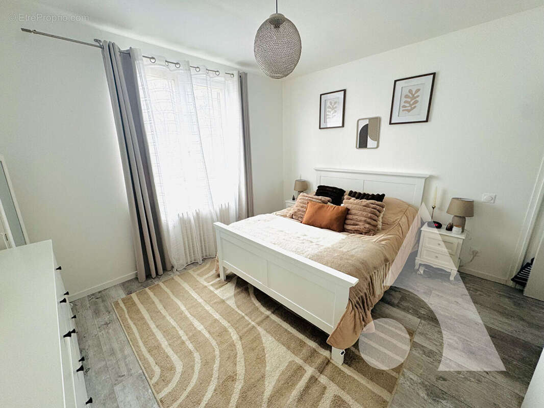 Maison à SAINT-ANDRE-LES-VERGERS