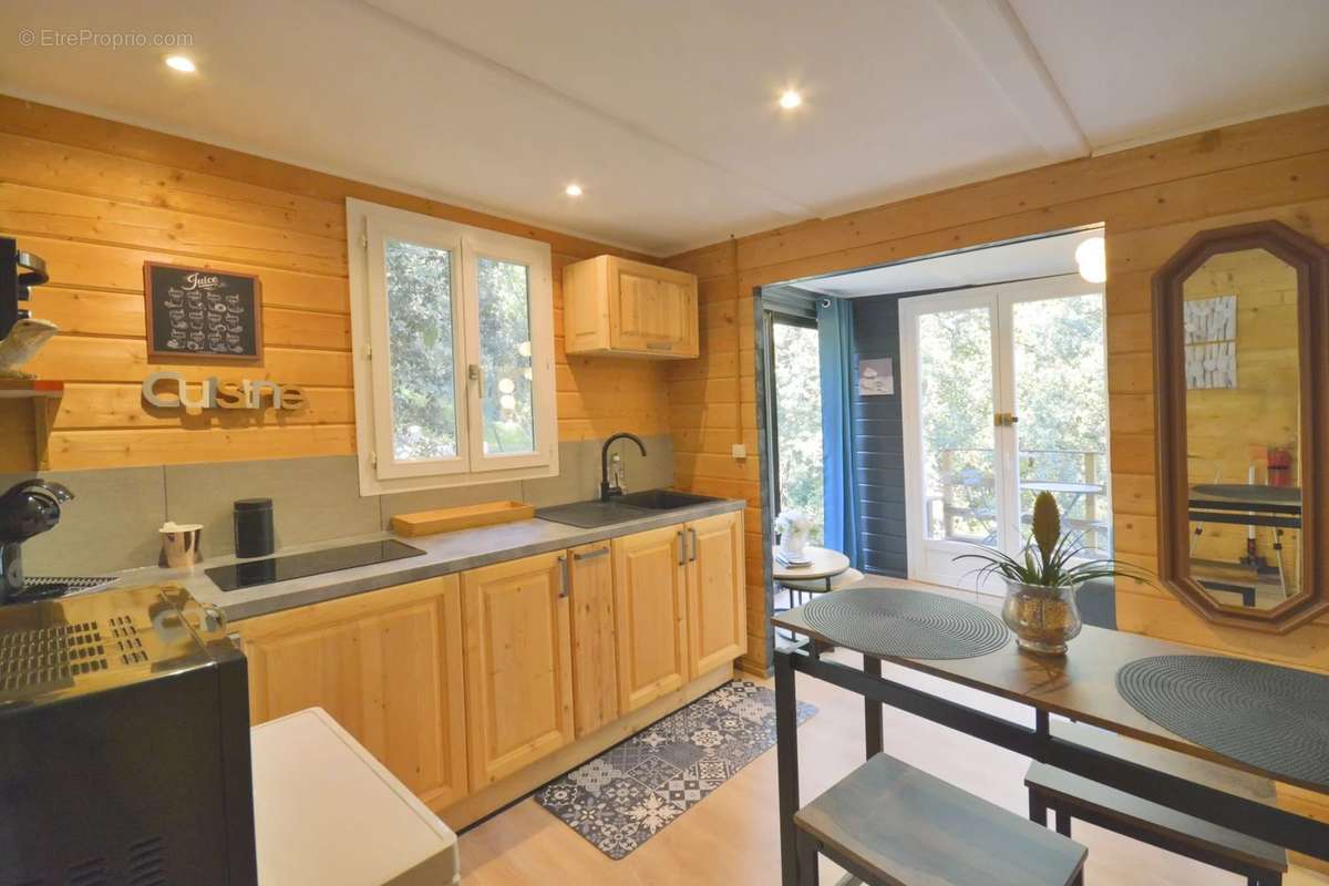 Maison à ROQUEFORT-LES-PINS