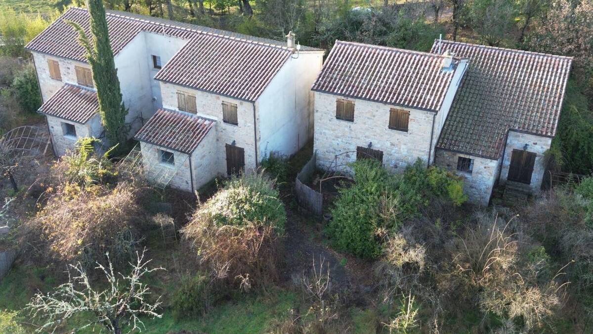 Maison à LABLACHERE