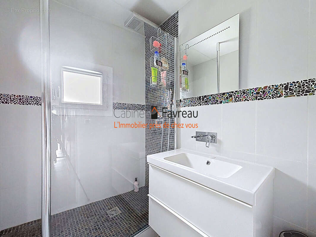 Appartement à FRESNES