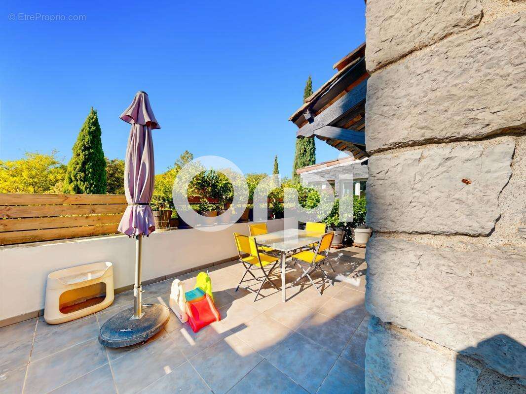 Maison à RUOMS