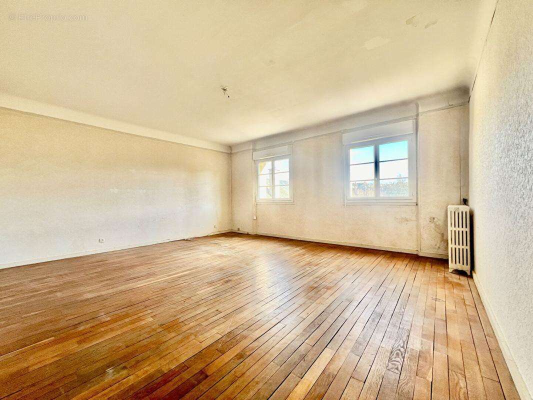 Appartement à FALAISE