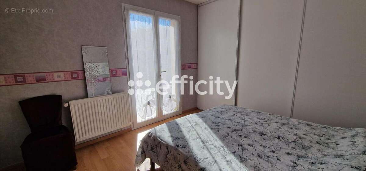 Maison à SAINT-YRIEIX-SUR-CHARENTE