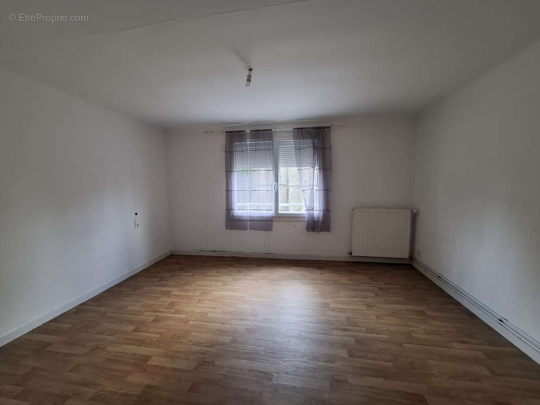 Maison à SAINT-ETIENNE-DE-MER-MORTE