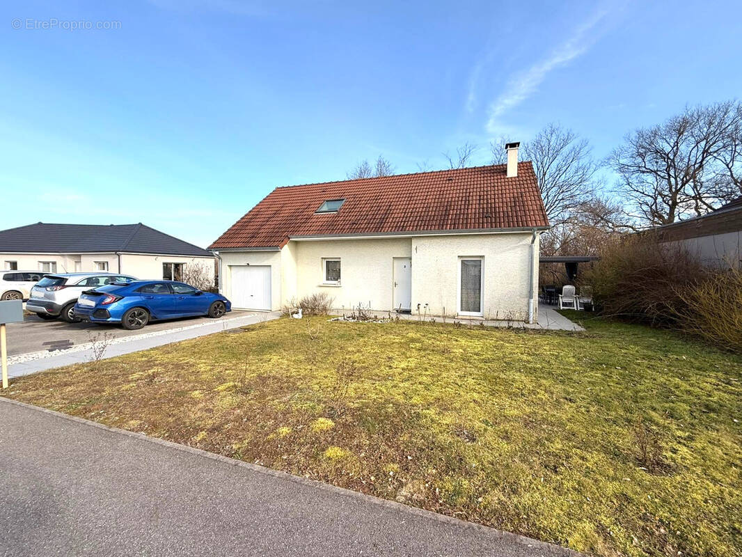Maison à L'ISLE-SUR-LE-DOUBS