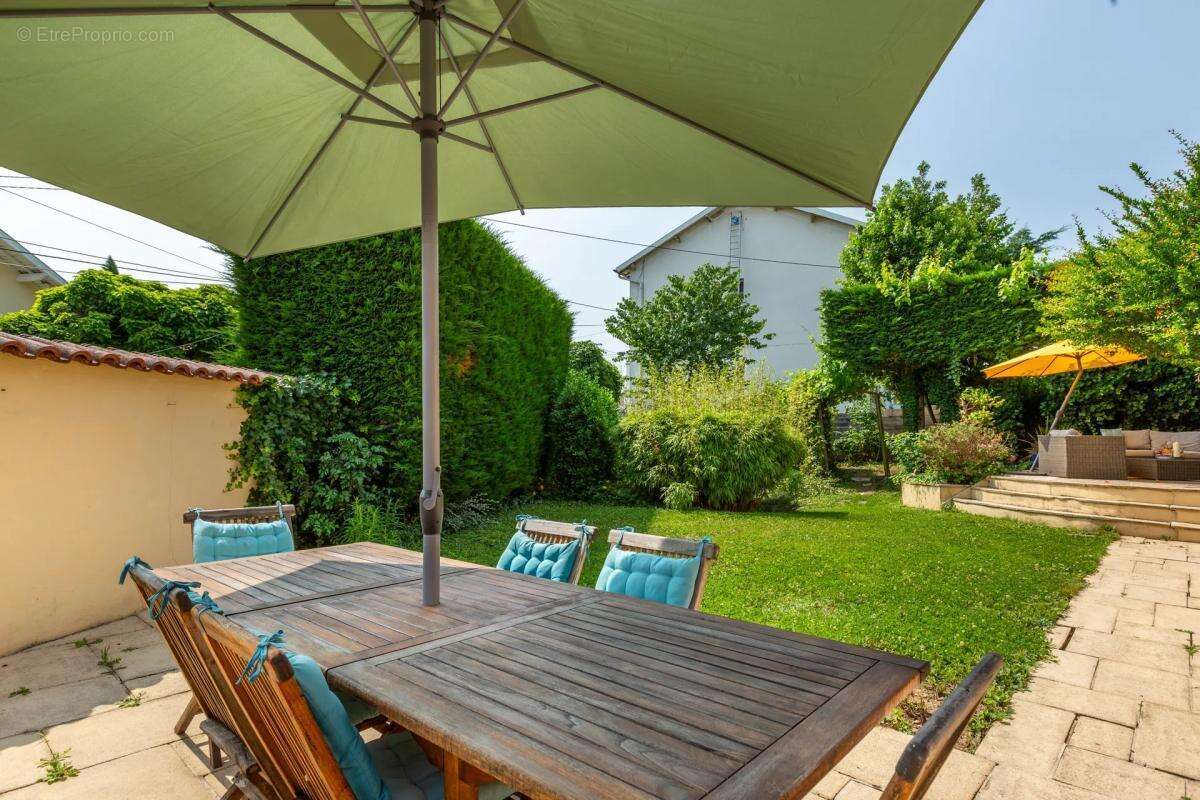 Maison à VILLEFRANCHE-SUR-SAONE