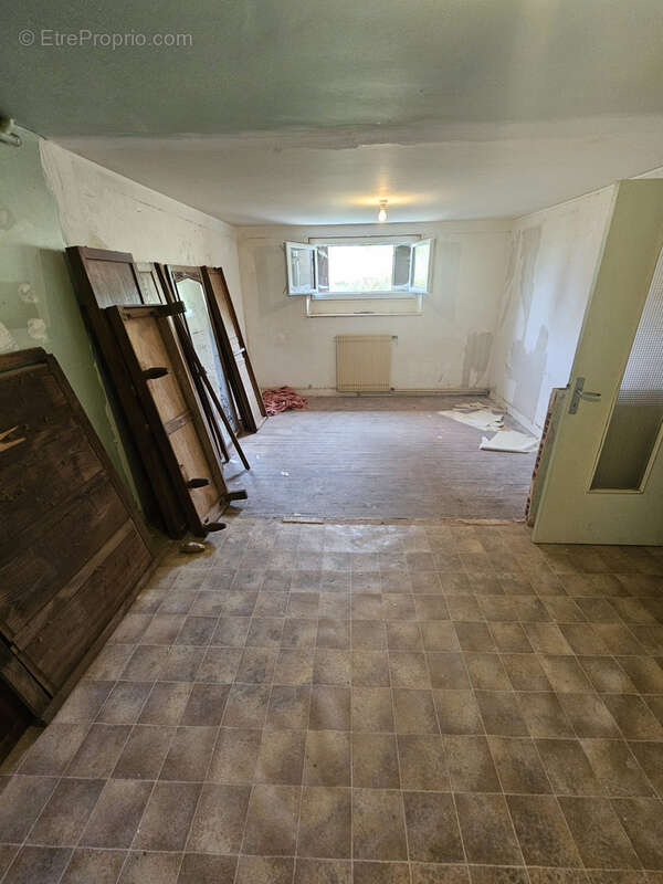 Maison à CHATEAUNEUF-LA-FORET