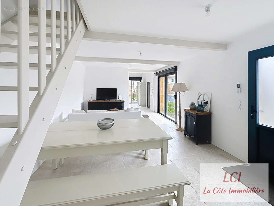 Maison à MIOS