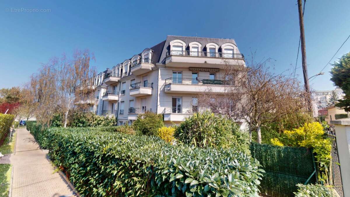 Appartement à LIVRY-GARGAN