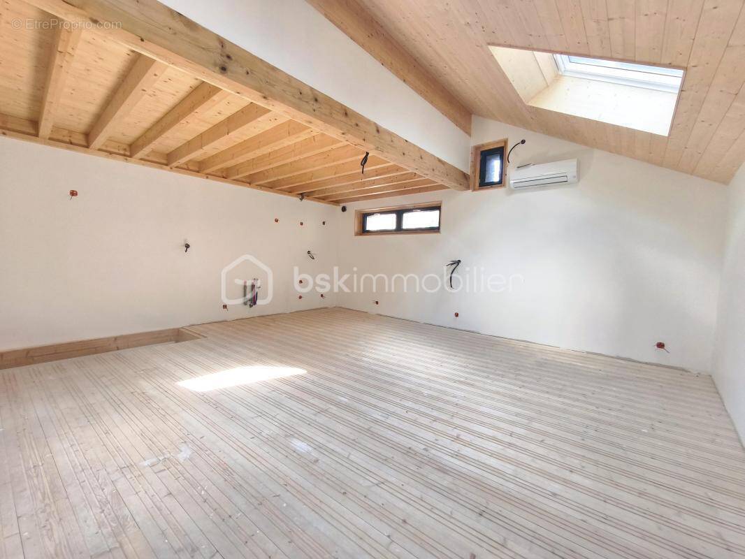 Maison à SAINT-PIERRE-D'ALBIGNY