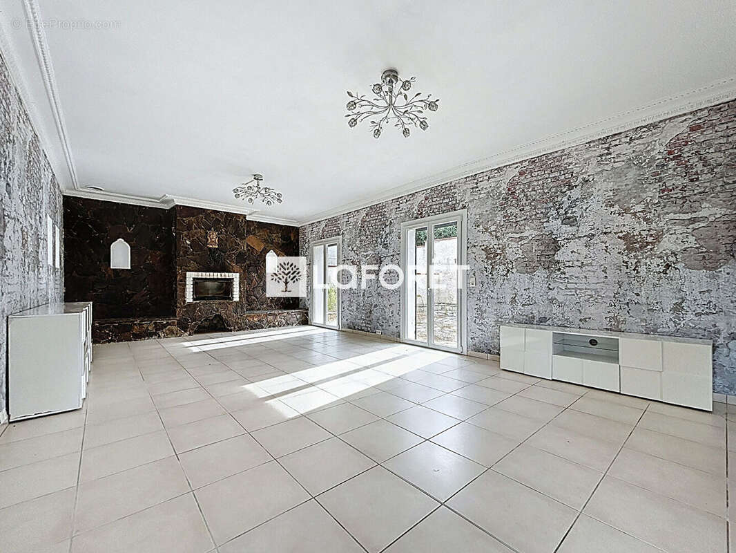 Maison à LABASTIDE-SAINT-PIERRE