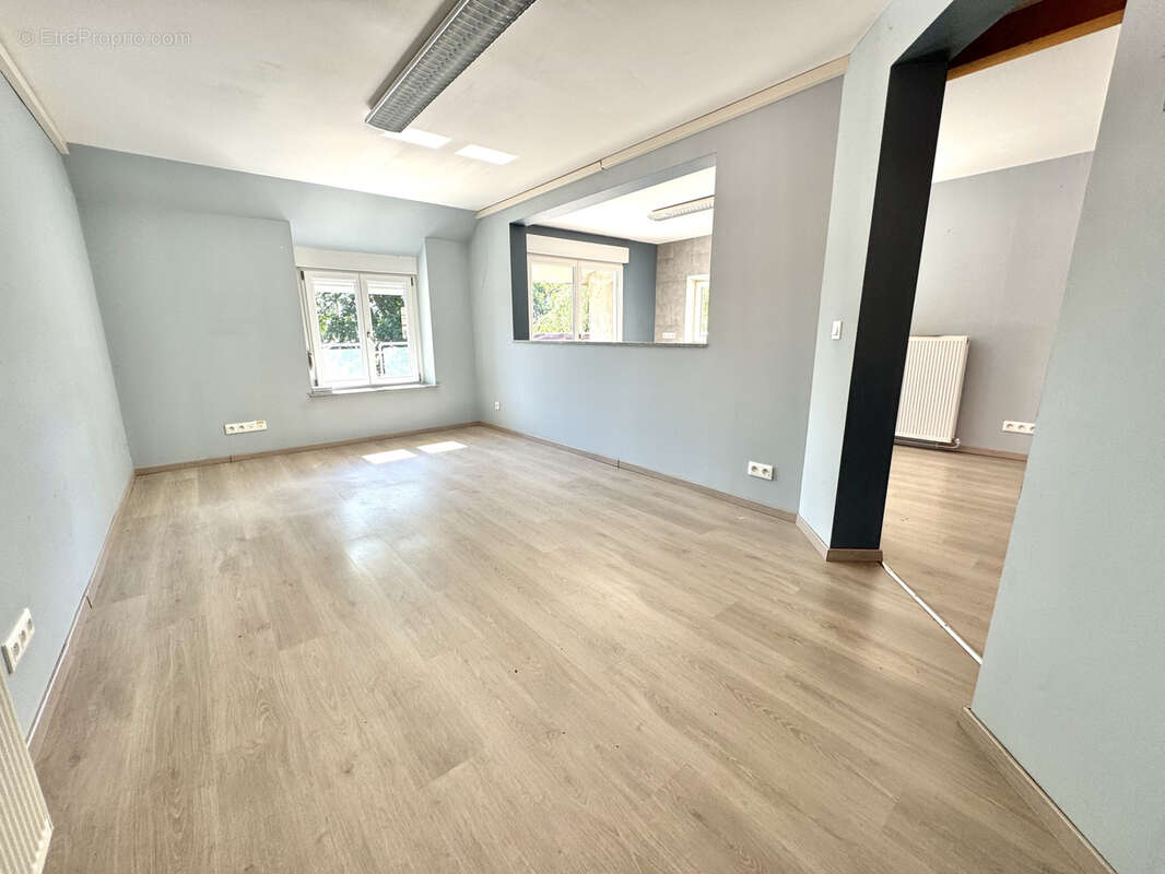 SARRALBE - Immeuble à gros potentiel de cashflow ! 6P + garage - photo 15