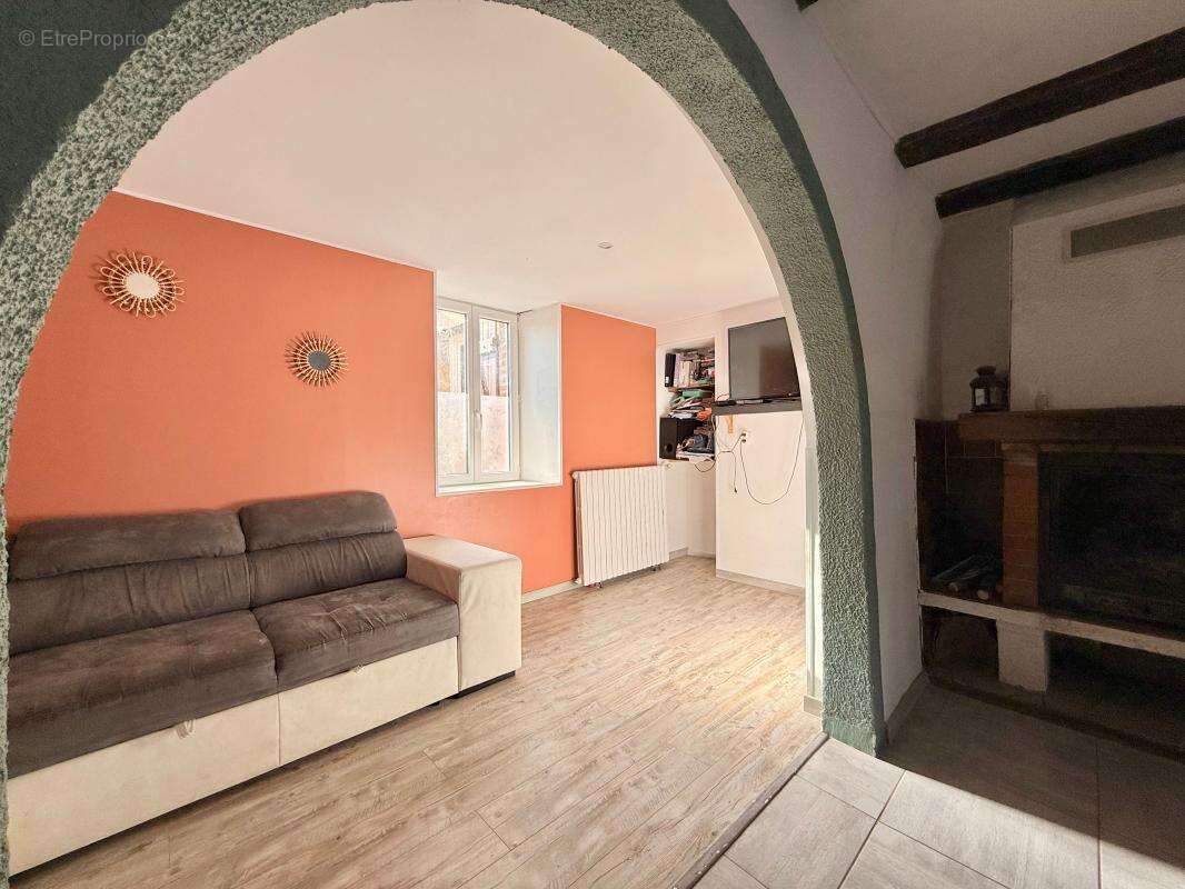 Aux portes d’Auxonne : Charme de l'ancien et beaux volumes. 6 chambres - 3 garages - photo 10
