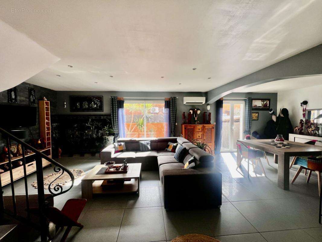 Maison à SAINT-GILLES