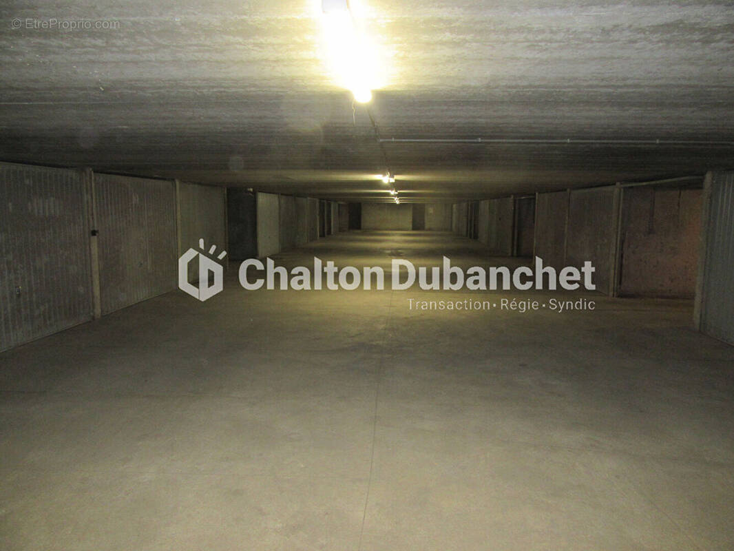 Parking à ROANNE