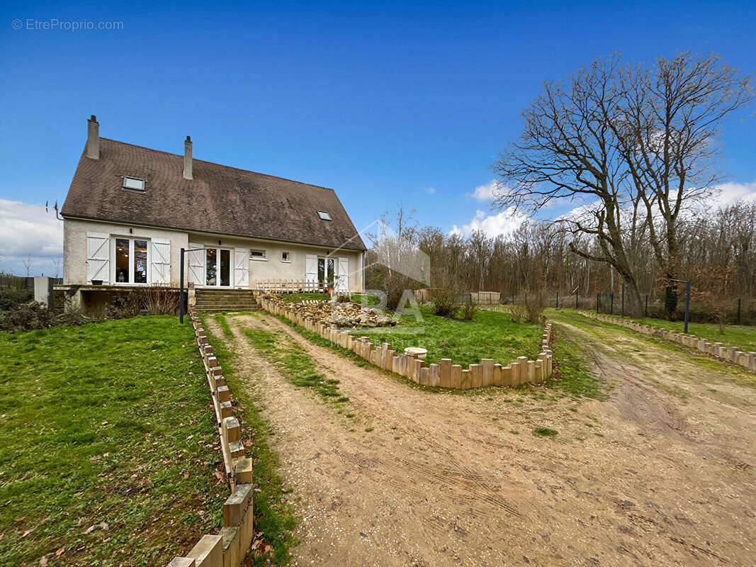 Maison à JANVILLE-SUR-JUINE
