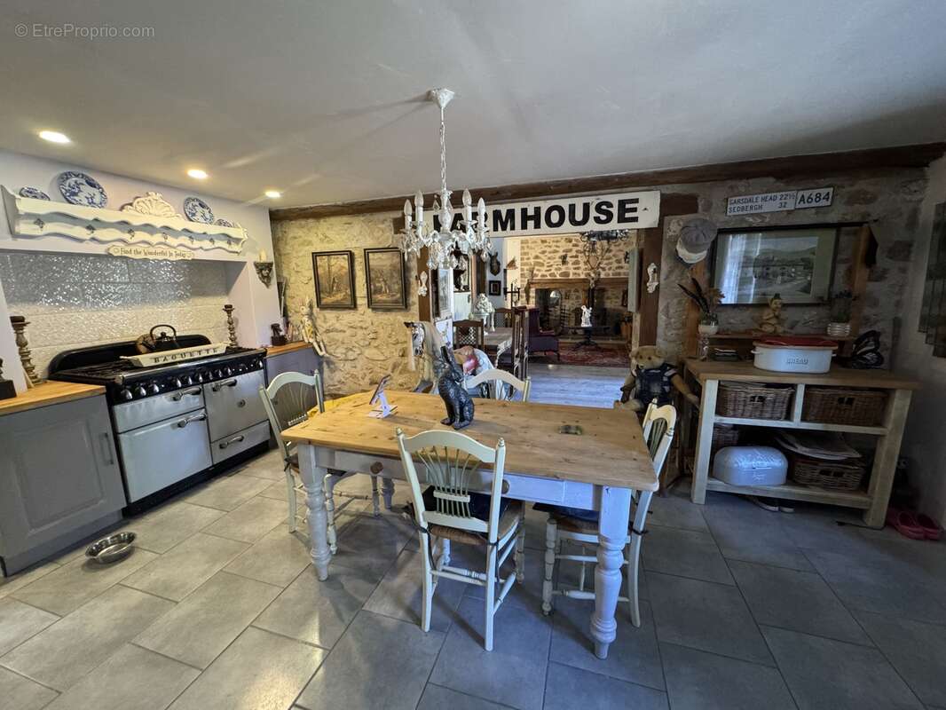 n°1 - Maison à AZERABLES