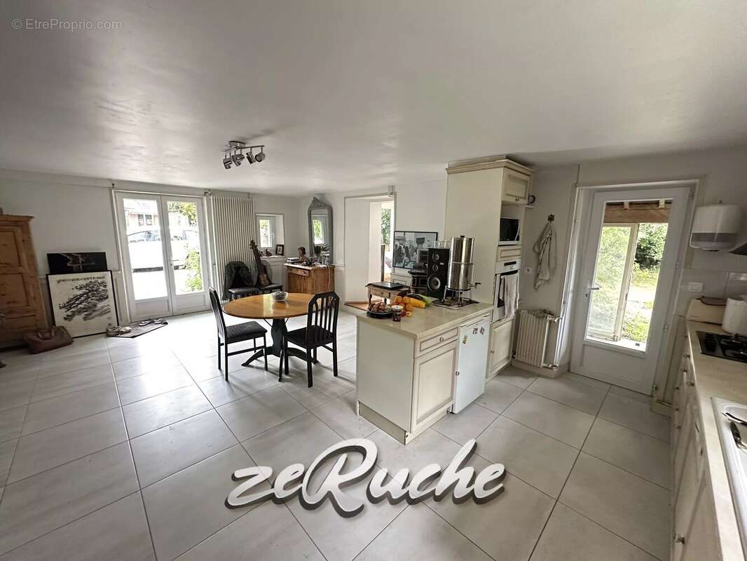 Grande maison de caractère à Cahagnes de 411m², 3 chambres d'hôtes et 2 gîtes - photo 27