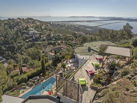 Maison à HYERES