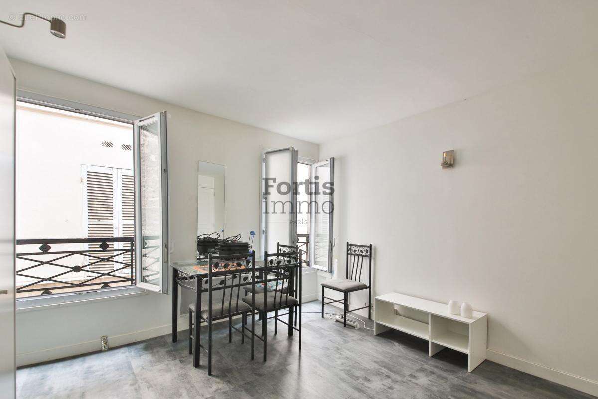 Appartement à PARIS-10E