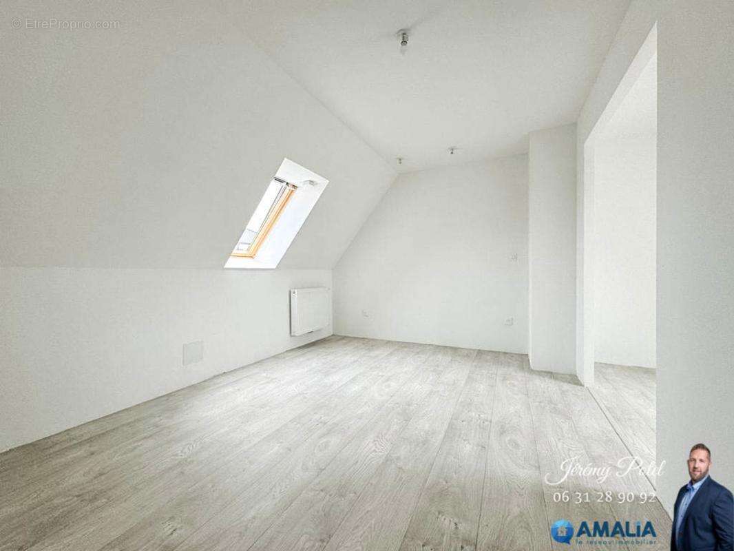 Maison à MONCHAUX-SUR-ECAILLON