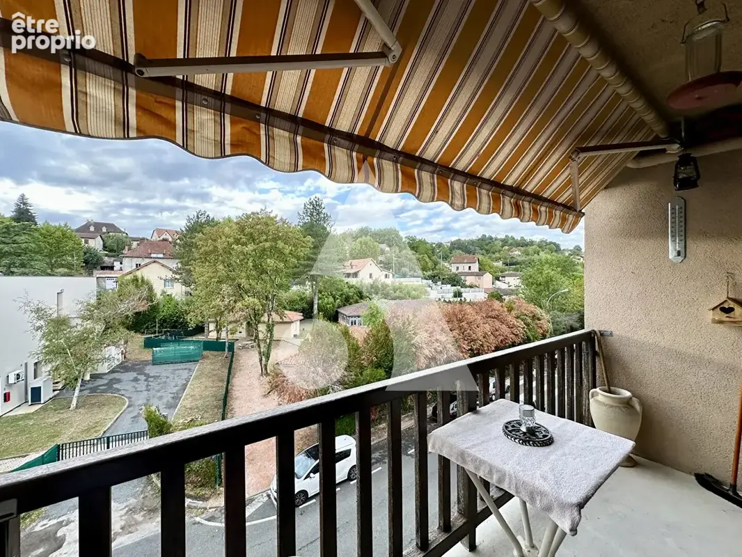 Appartement Figeac 63.70m², 3 pièces, ascenseur, garage et place de parking. - photo 9