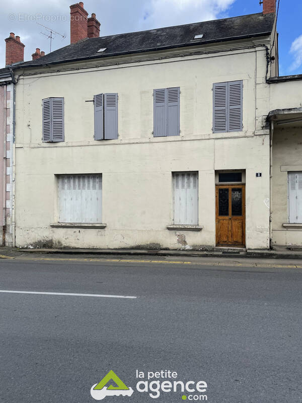 Maison à LA GUERCHE-SUR-L&#039;AUBOIS