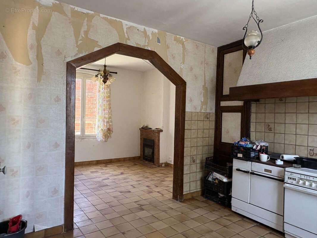 Maison à COUSSAC-BONNEVAL