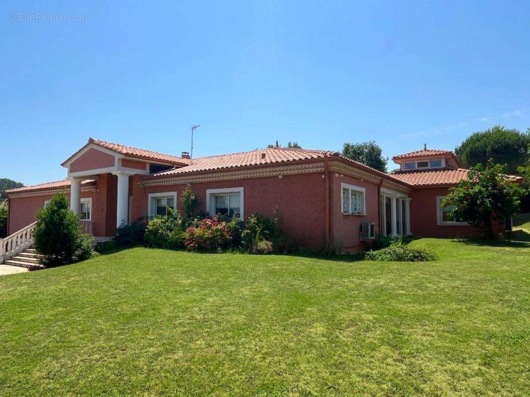 Maison 760 m² à Albi  - photo 2