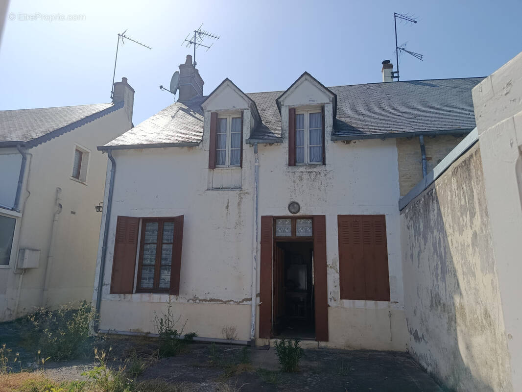 Maison à BENGY-SUR-CRAON