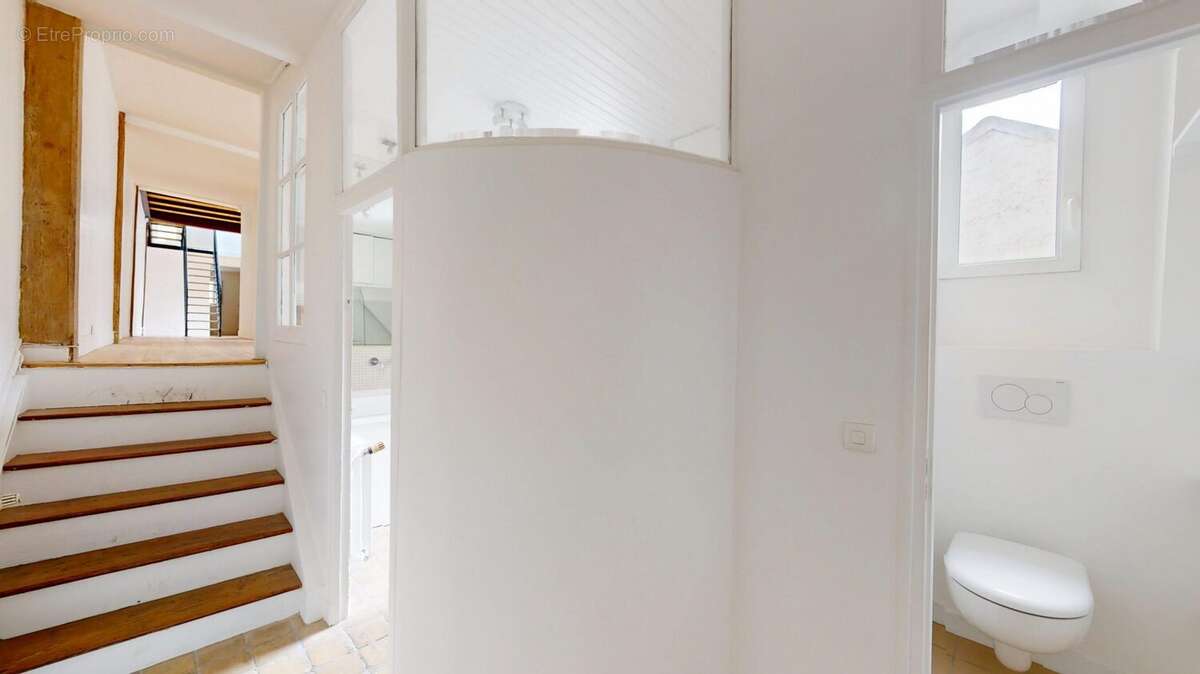 Appartement à PARIS-10E