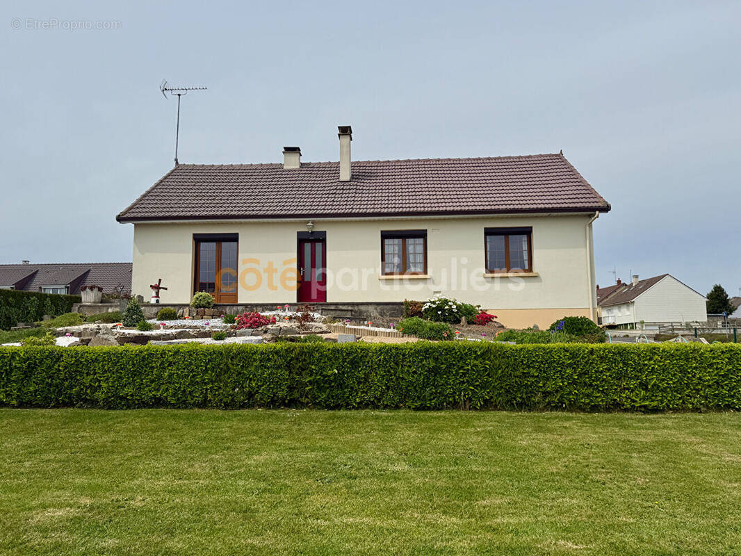 Maison à LA HAYE-PESNEL