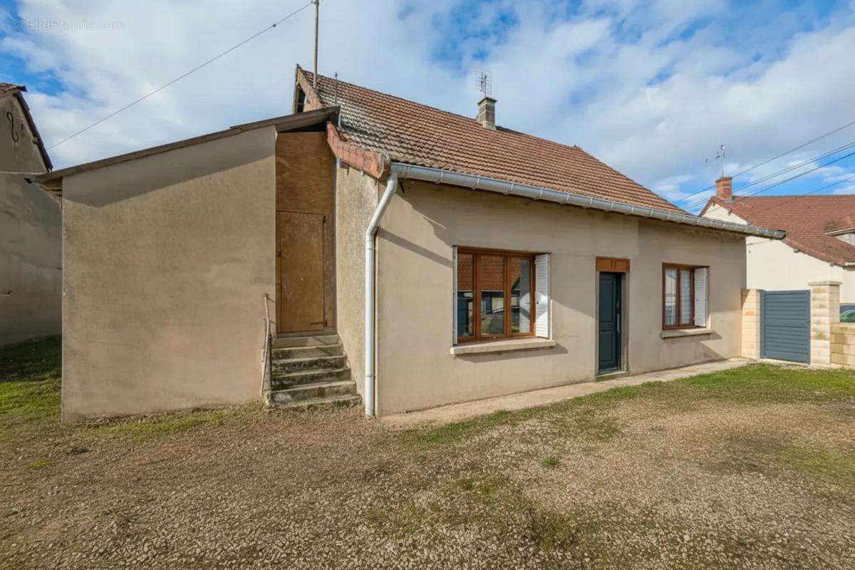 Maison à FRETTERANS