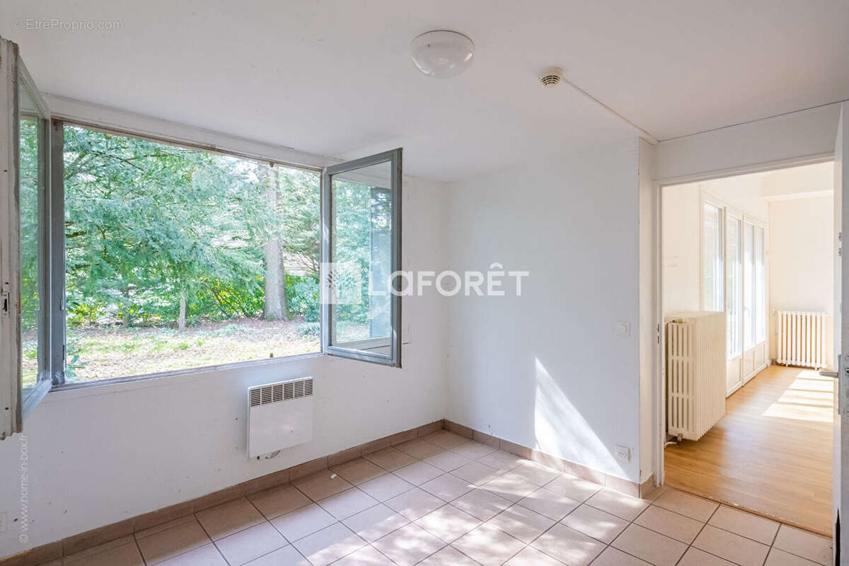 Maison à LA CELLE-SAINT-CLOUD