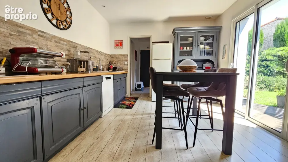 Maison 6 pièces 140 m² à vendre à Saint-Maxire (79410) - photo 4