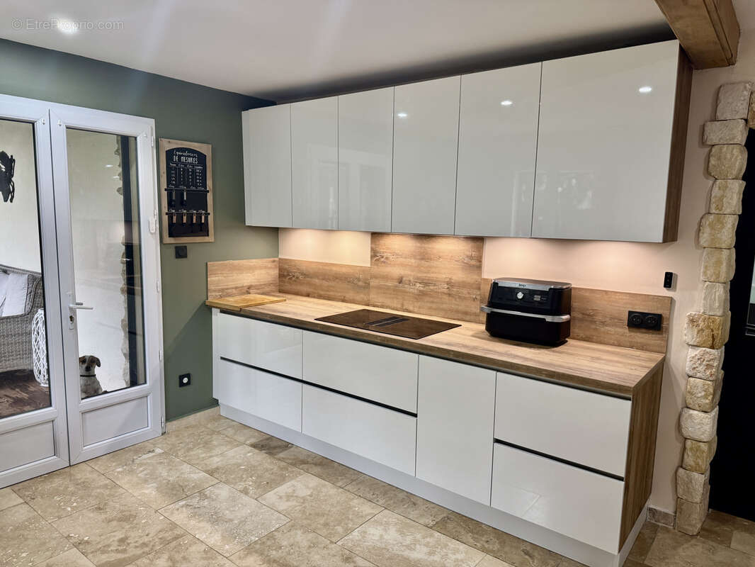 Maison à SUZE-LA-ROUSSE