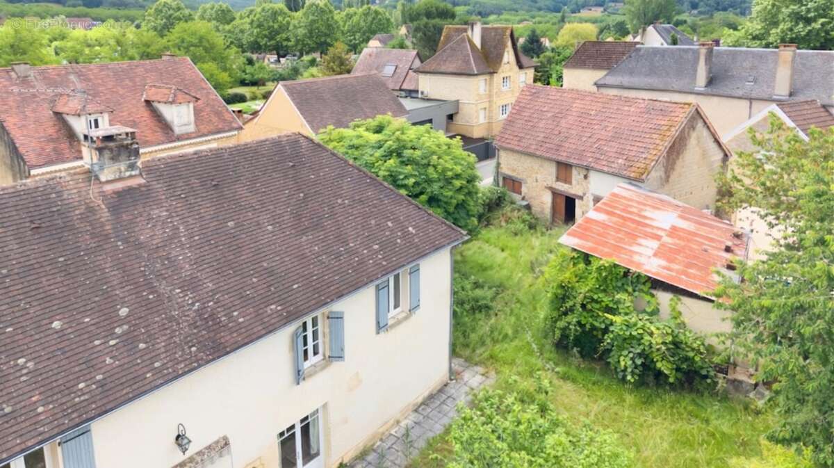 Maison 163 m² à Saint-Julien-De-Lampon  - photo 11