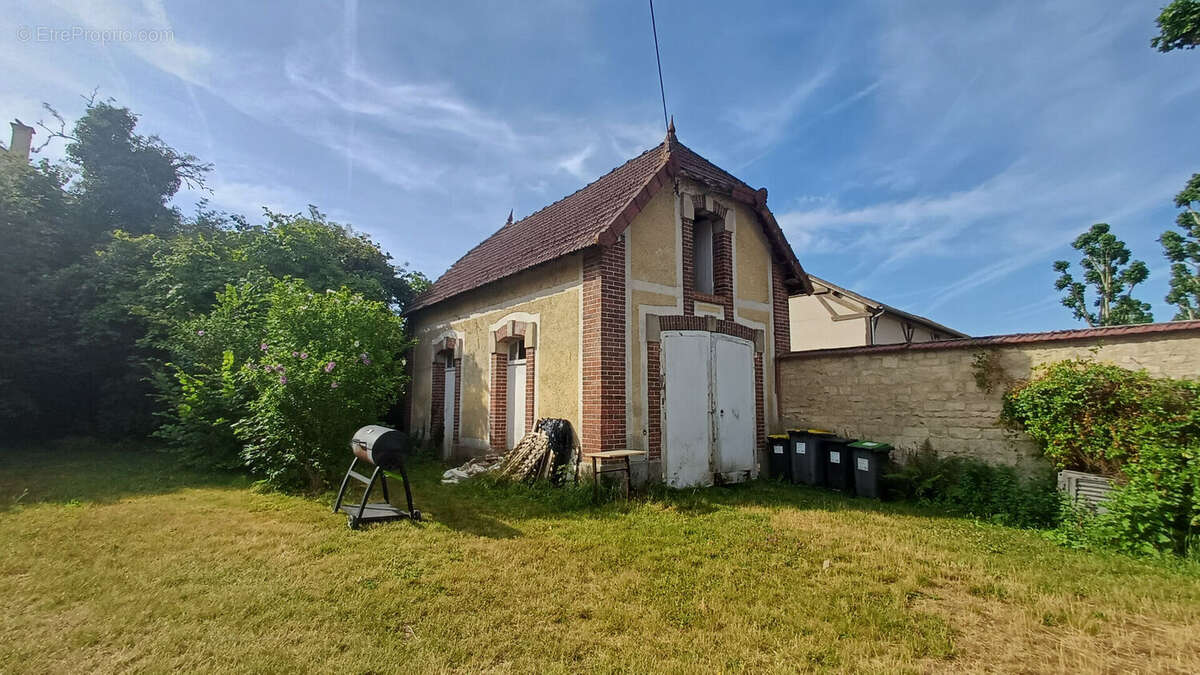 Terrain Magny En Vexin 886 m2 - photo 3