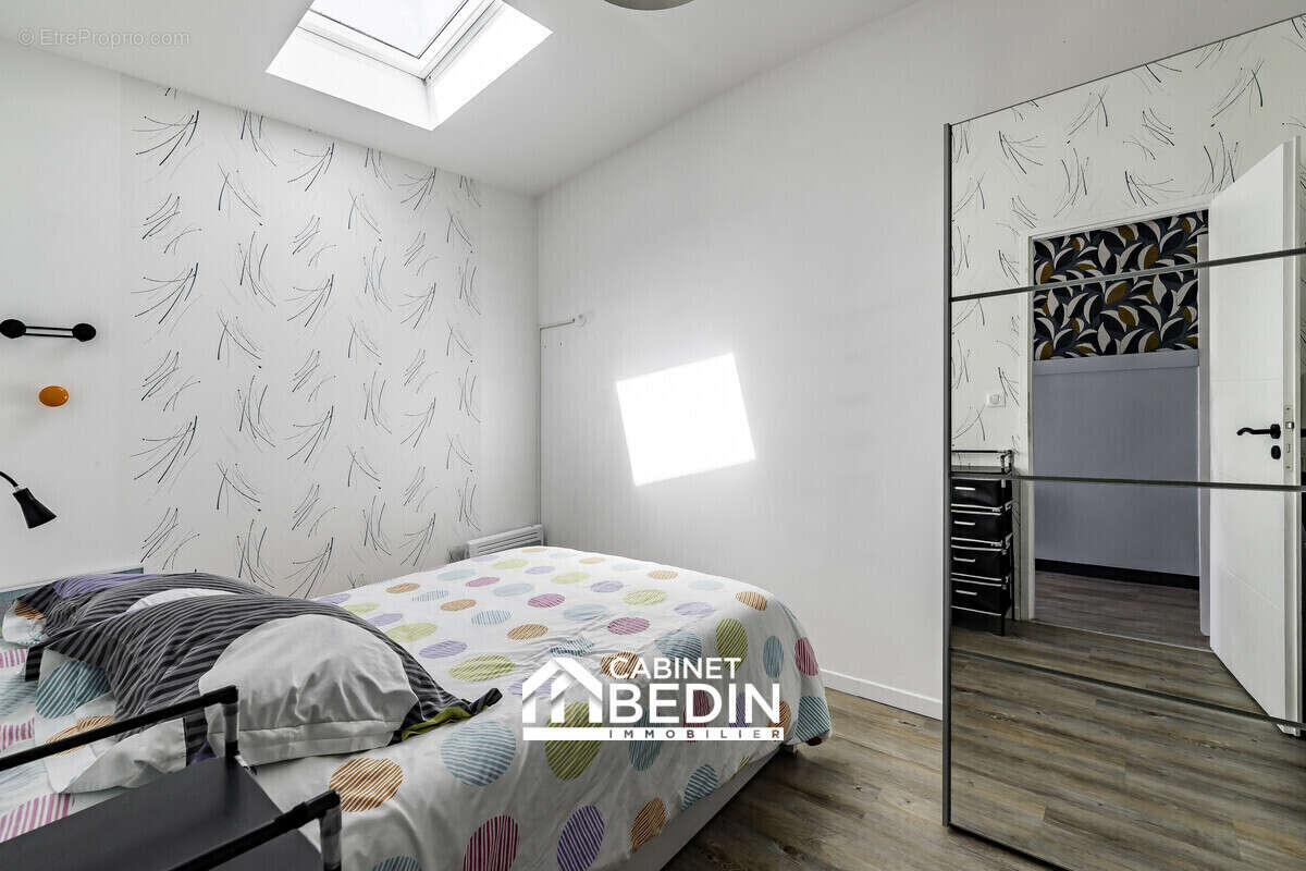 Maison 95 m² à Saint-Medard-En-Jalles  - photo 7