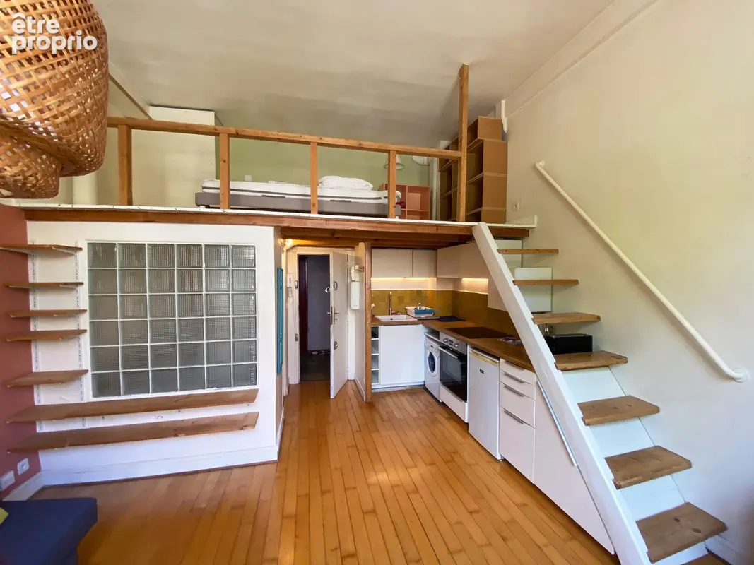 Appartement à PARIS-10E