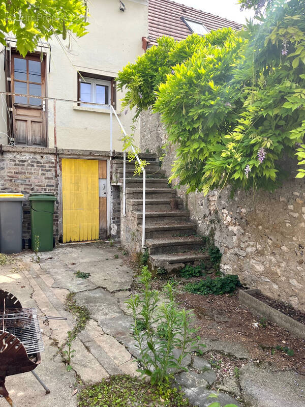 Maison à FRENEUSE