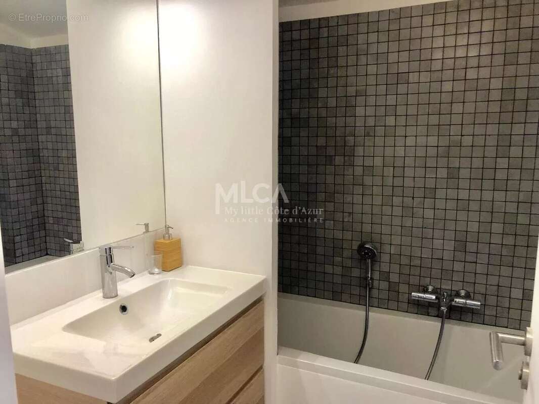 Appartement à SAINT-ETIENNE-DE-TINEE