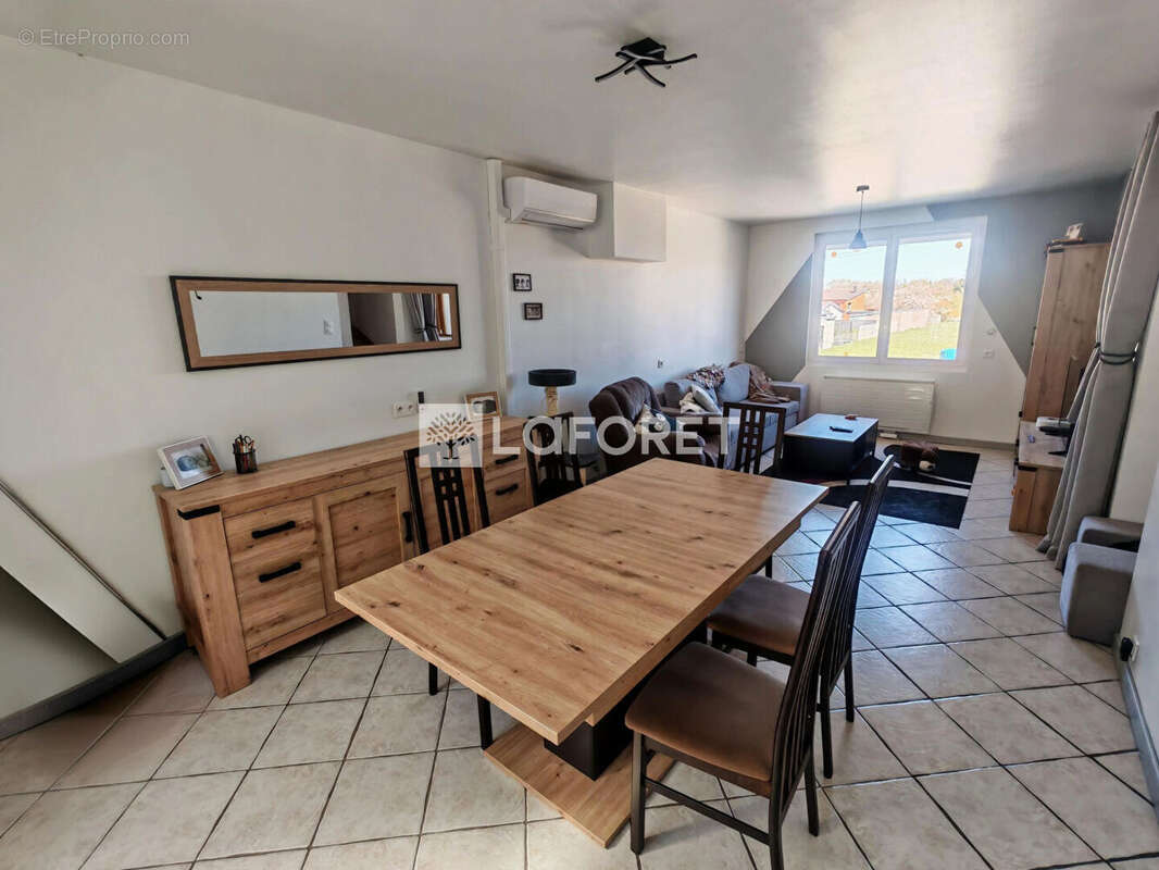 Maison à ROSIERES-AUX-SALINES