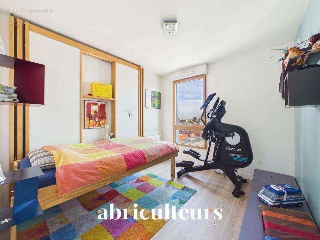 Appartement à AUBERVILLIERS