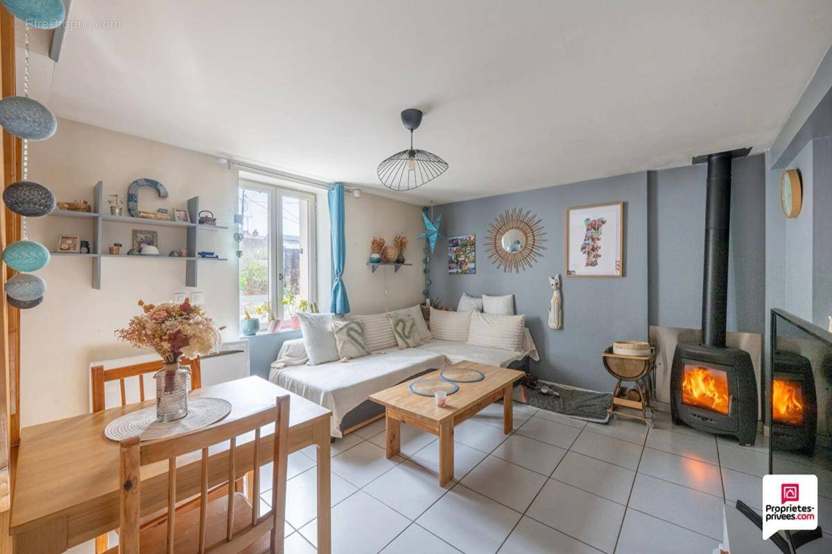 Maison à LES MUREAUX