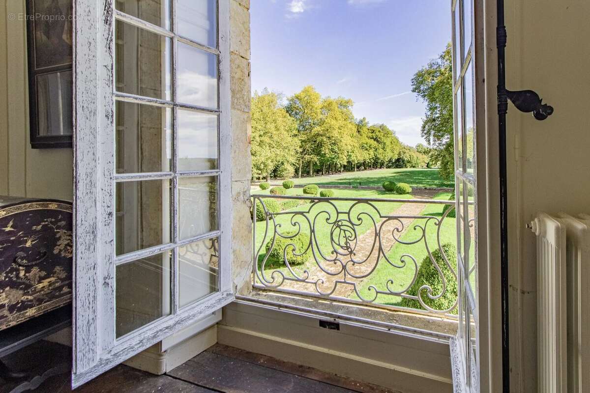 Maison à VALENCE-SUR-BAISE
