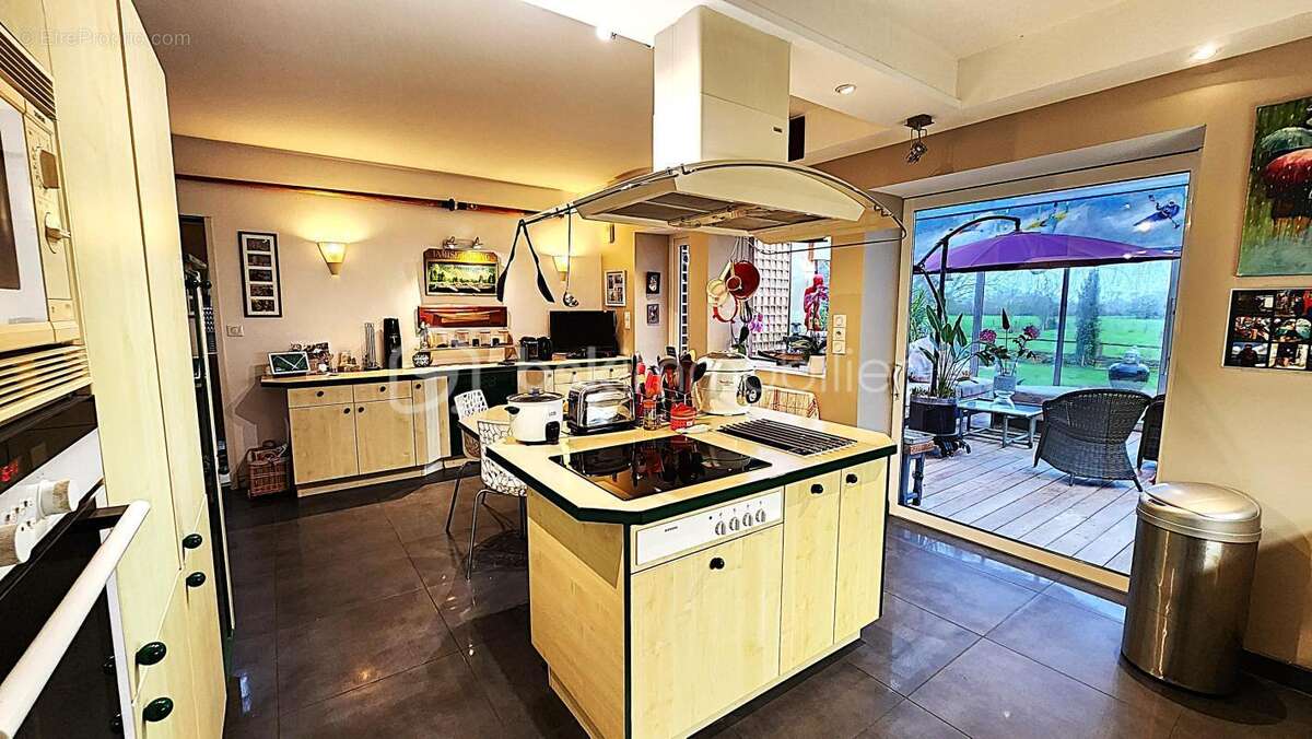 Maison à SOULAIRE-ET-BOURG