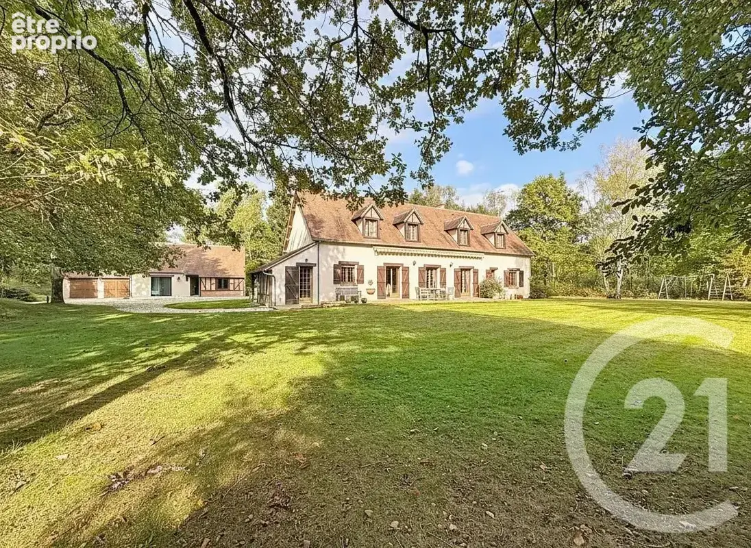 Maison 7 pièces 257 m² à vendre à La Ferte-Saint-Aubin (45240) - photo 4