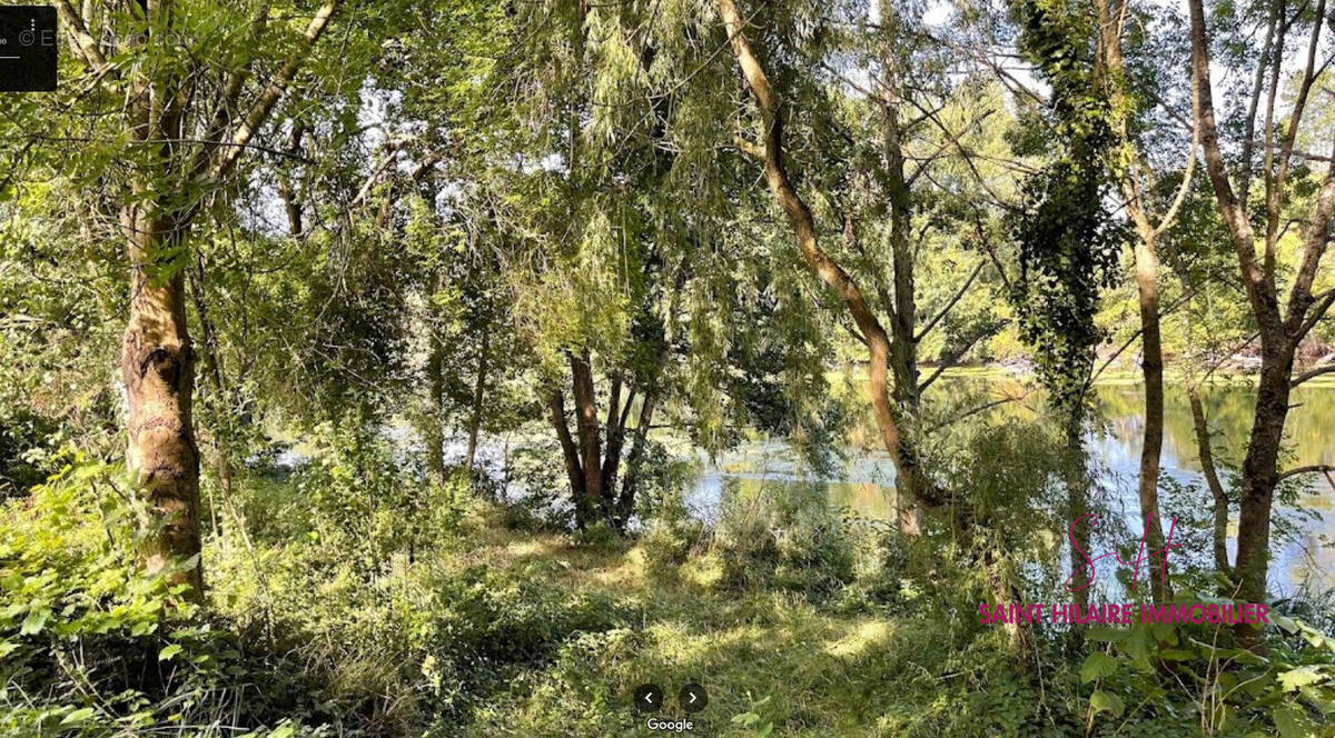 Terrain à SAINT-HILAIRE-SAINT-MESMIN