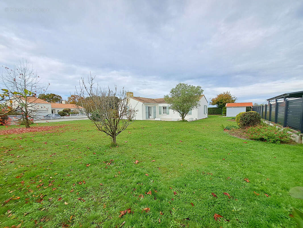 Maison à L&#039;AIGUILLON-SUR-VIE